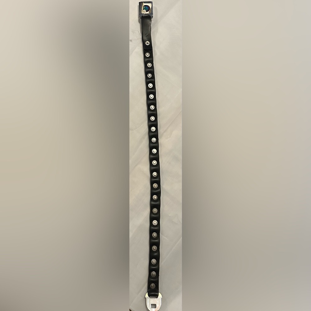 Vintage Little Earth size Large beer bottle cap belt